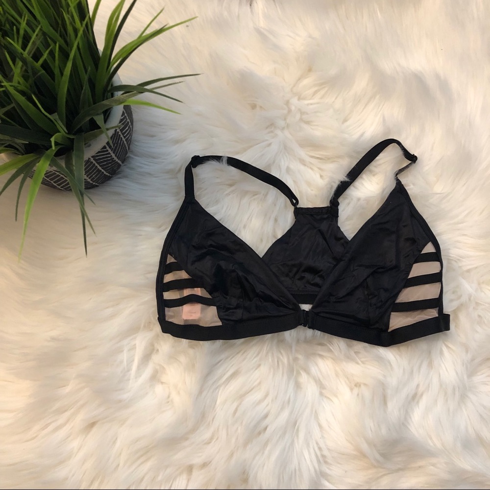 NWT black Victoria’s Secret bralette size M
